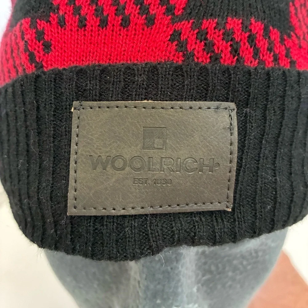 Woolrich Men’s Wool Blend Red Black Buffalo Plaid Cuff Fleece Lined Knit Beanie